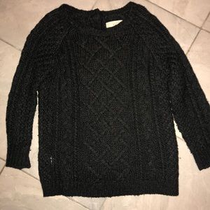 KNIT SWEATER